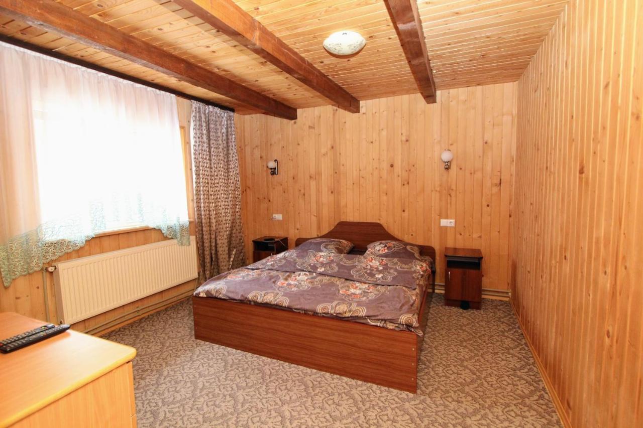 Простоквашино она же Тайна Карпат Apartment Яблуниця Екстериор снимка